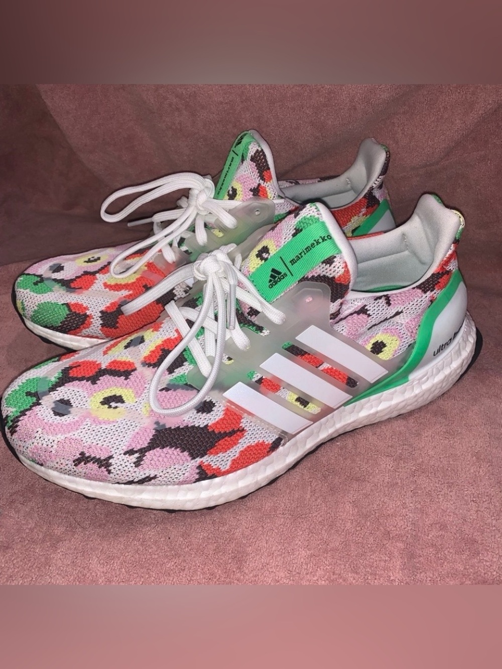 adidas Ultra Boost 4.0 DNA
Marimekko Floral Women's Size 7